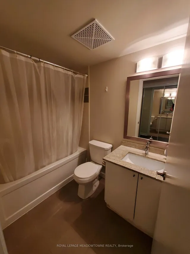 Additional image 21 of 33 Bay St Unit 1203