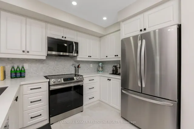 Additional image 8 of 39 Golden Springs Dr