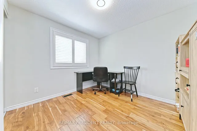 Additional image 30 of 6 Abelard Ave