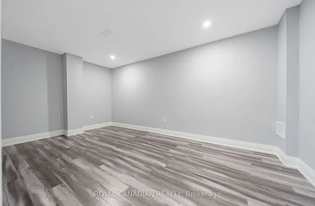 Additional image 36 of 20 Falkland Rd