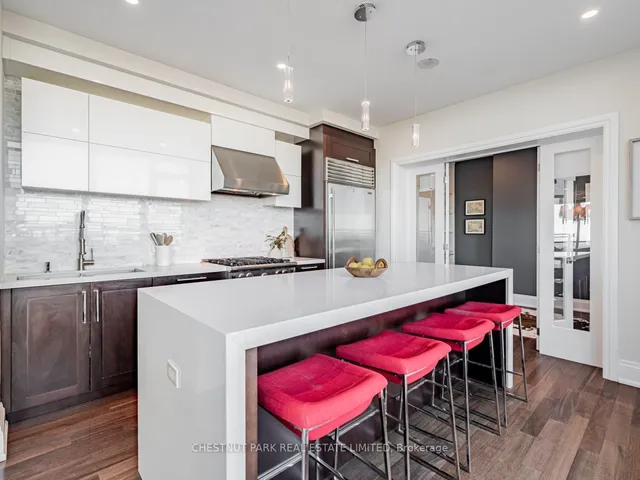 Additional image 8 of 1048 Broadview Ave Unit PH02