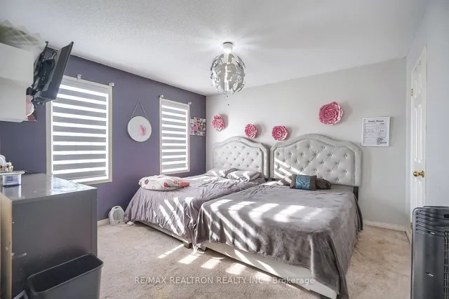 Additional image 27 of 102 Commodore Dr