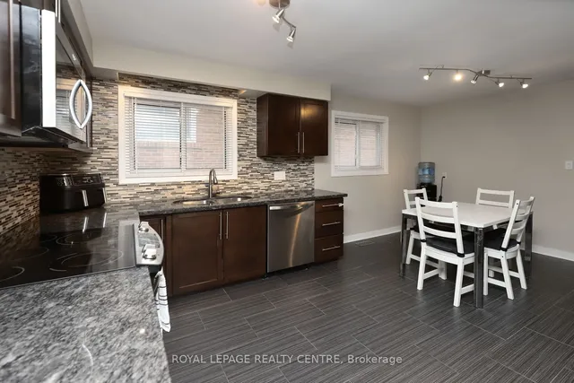 Additional image 12 of 18 Wright St