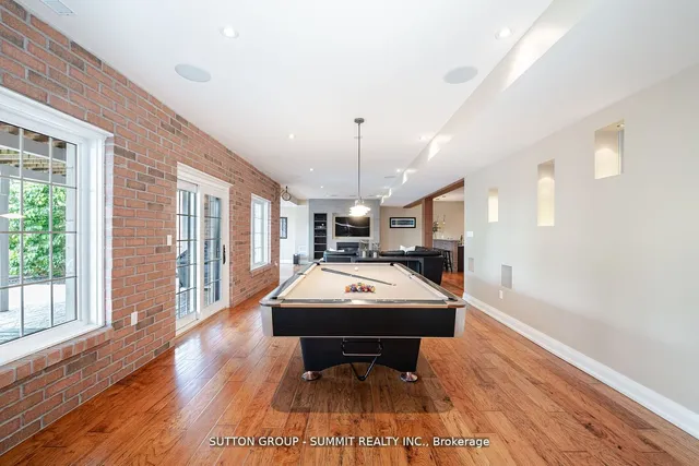 Additional image 29 of 13 Classic Dr