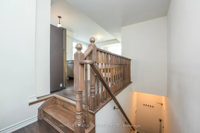 Additional image 30 of 30 Halliford Pl Unit 215