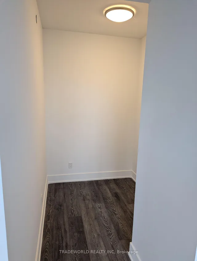 Additional image 4 of 403 Church St Unit 1609