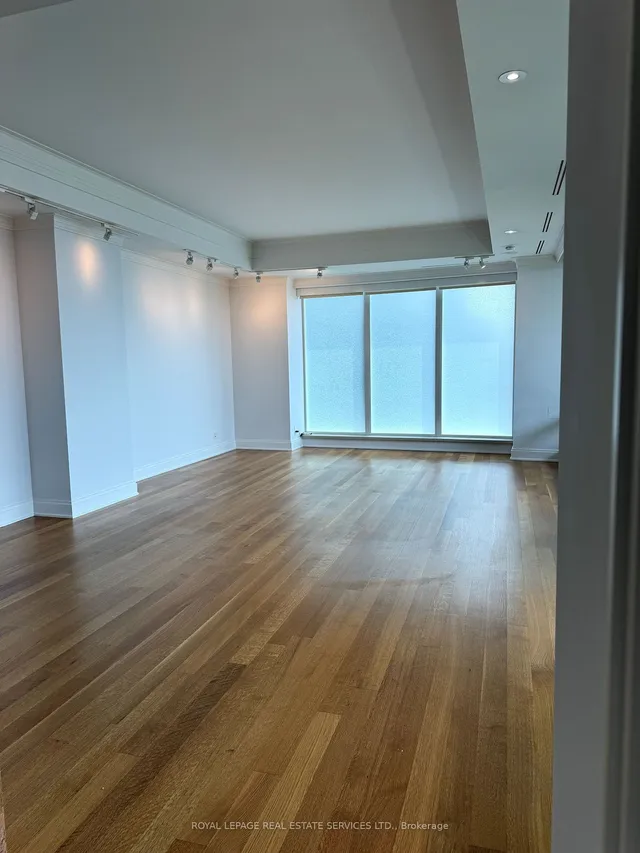 Additional image 9 of 206 Bloor St Unit 902