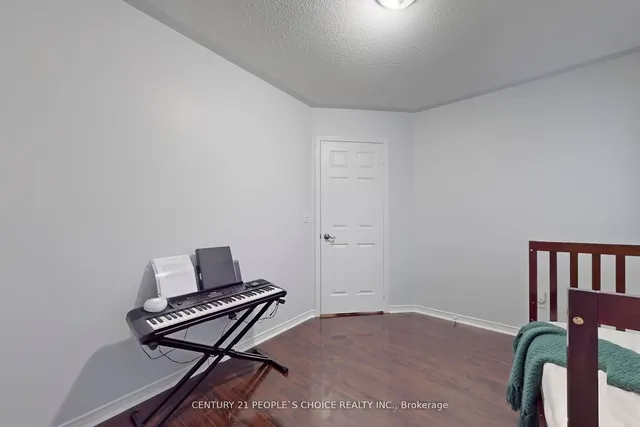 Additional image 29 of 32 Unionville Cres