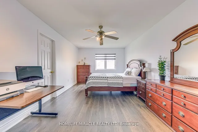 Additional image 17 of 63 Portrush Tr