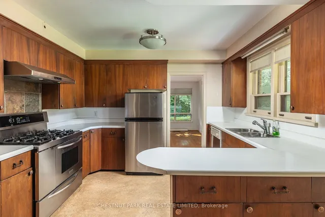 Additional image 7 of 14 Rollscourt Dr