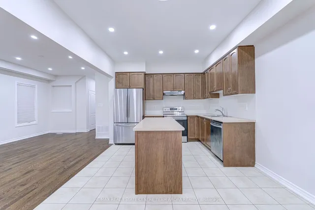 Additional image 11 of 14 Hines St