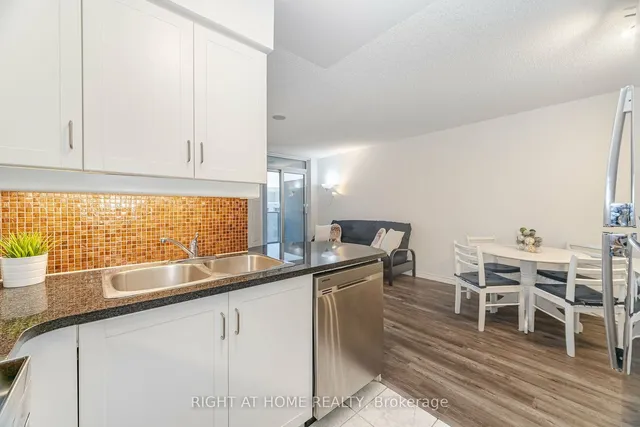 Additional image 19 of 2 Rean Dr Unit 813