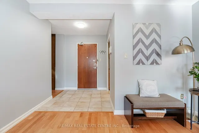 Additional image 3 of 714 The West Mall Unit 1009