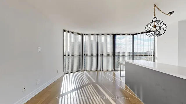 Additional image 8 of 40 Richview Rd Unit 1607