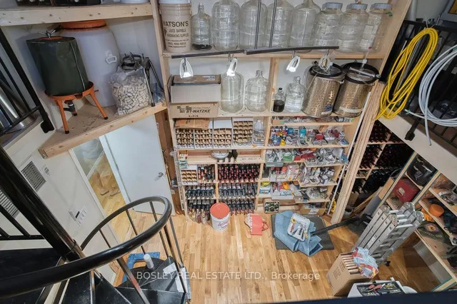 Additional image 22 of 2909 Dundas St