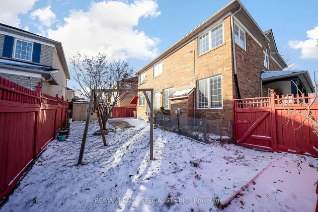 Additional image 40 of 25 Upshall Dr