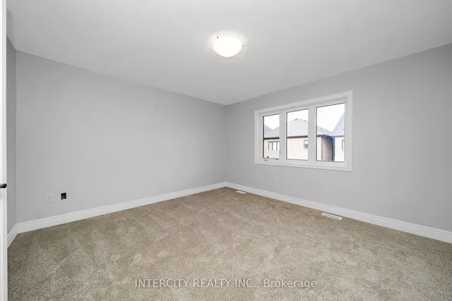 Additional image 20 of 75 Claremont Dr