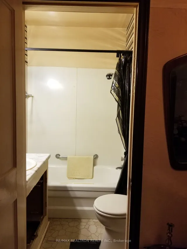 Additional image 16 of 204 Greenfield Ave