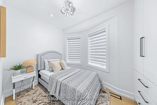 Additional image 21 of 225 Christie St