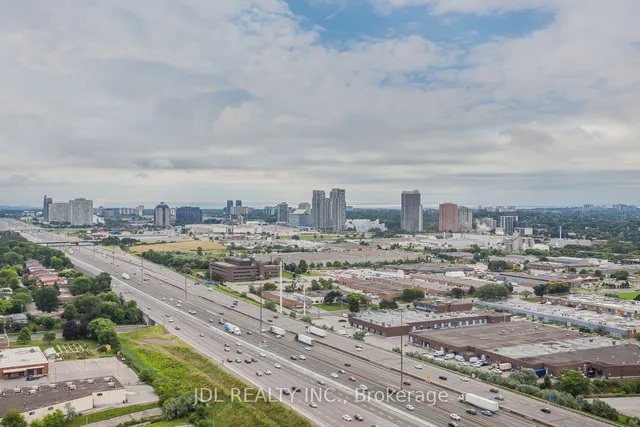 Additional image 29 of 125 Village Green Sq Unit 3211