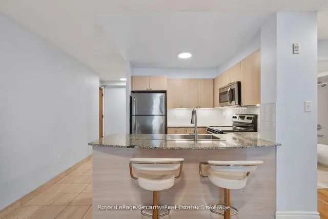 Additional image 10 of 105 Victoria St Unit 908