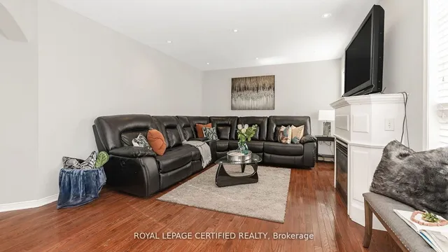 Additional image 13 of 74 Earl Grey Cres