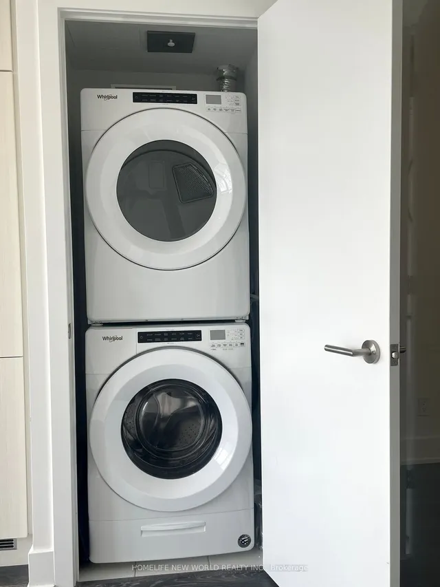 Additional image 14 of 403 Church St Unit 2413