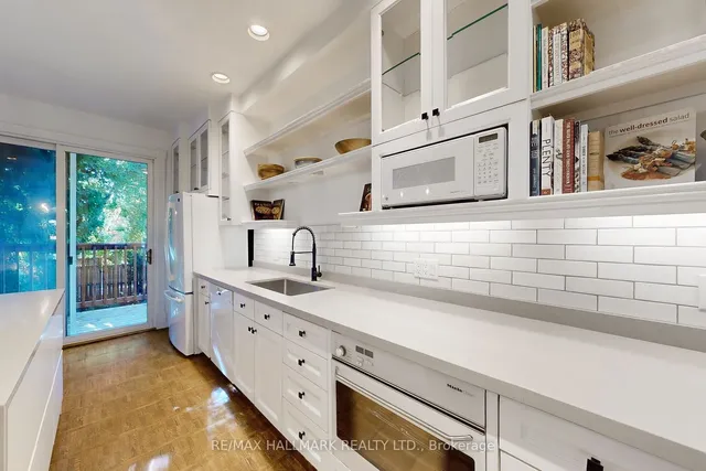 Additional image 12 of 391 Wellesley St