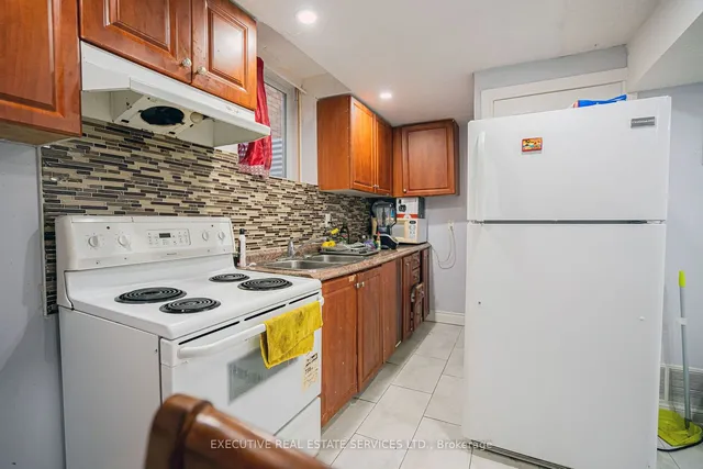 Additional image 32 of 27 Savita Rd