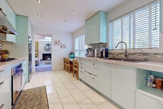 Additional image 14 of 237 Old Yonge St