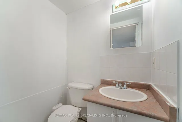 Additional image 32 of 32 Giza Cres