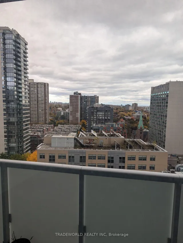 Additional image 6 of 403 Church St Unit 1609