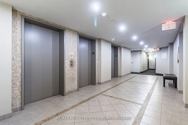 Additional image 37 of 9 George St Unit 907