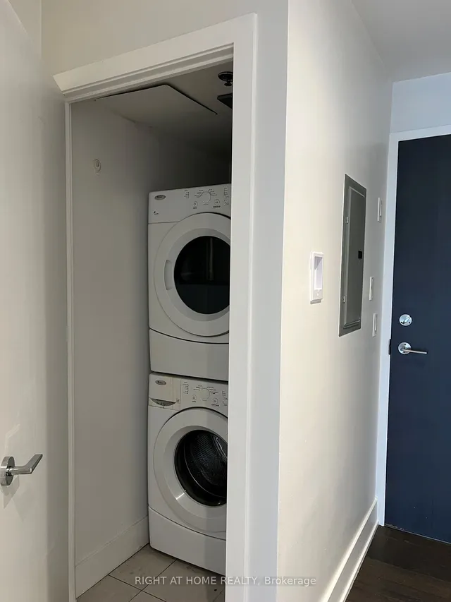 Additional image 7 of 630 Queen St Unit 407