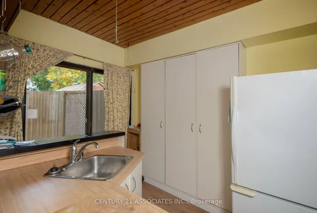 Additional image 12 of 78 Castlefield Ave