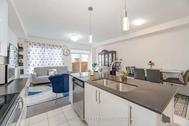 Additional image 11 of 129 Adventura Rd