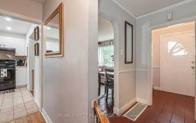 Additional image 5 of 66 McMurchy Ave