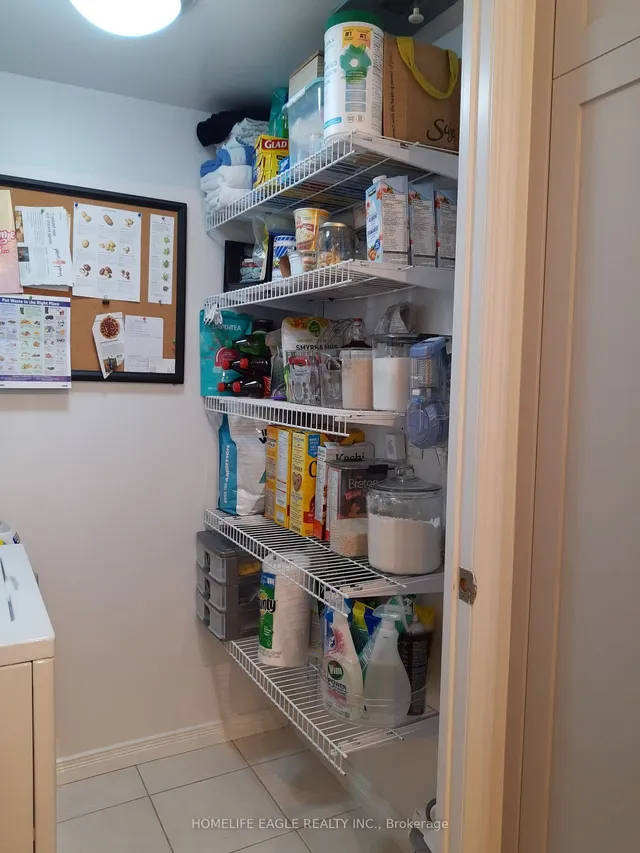 Additional image 9 of 205 The Donway West Unit 226