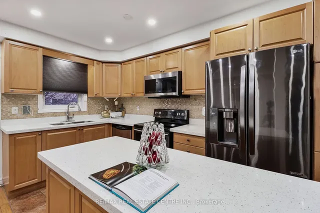 Additional image 12 of 25 Heartview Rd