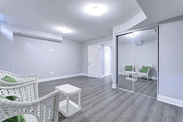 Additional image 22 of 29 Adventura Rd