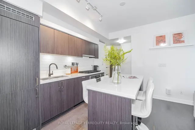 Additional image 8 of 501 St. Clair Ave Unit 301