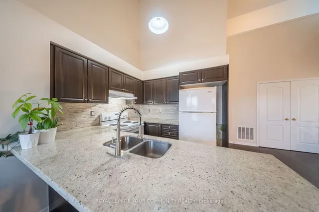 Additional image 35 of 651F Warden Ave Unit 48