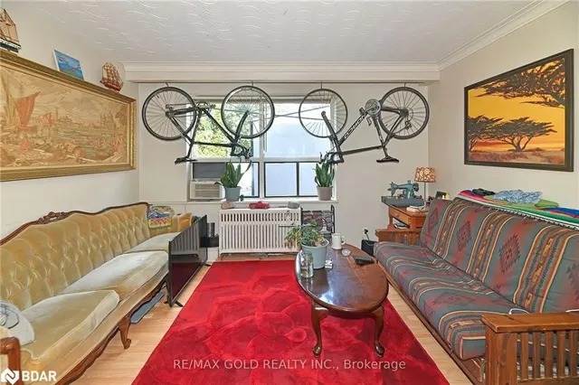 Additional image 8 of 156 Barrington Ave