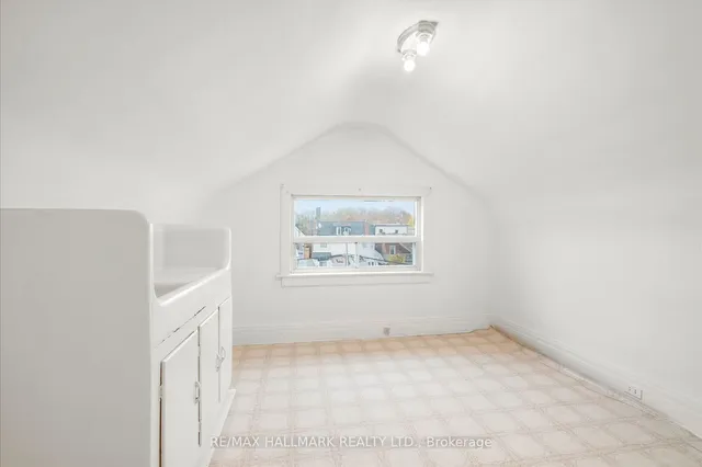 Additional image 25 of 393 Ossington Ave