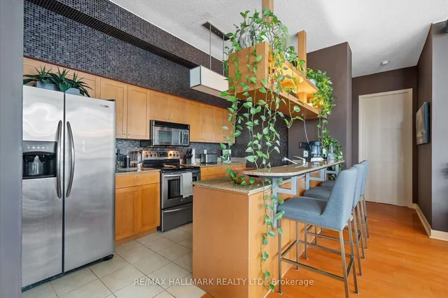 Additional image 12 of 81 Navy Wharf Crt Unit 3803