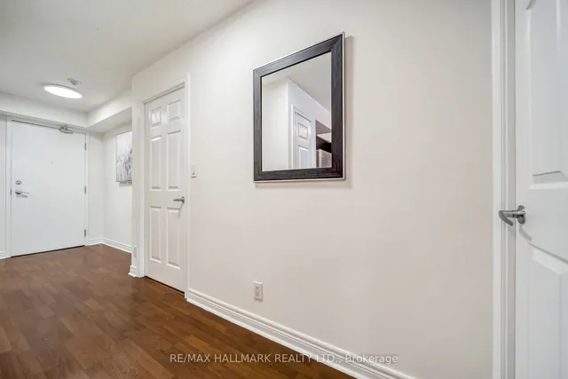 Additional image 23 of 225 Wellesley St Unit 1002