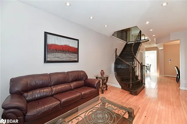 Additional image 6 of 17 Via Romano Way