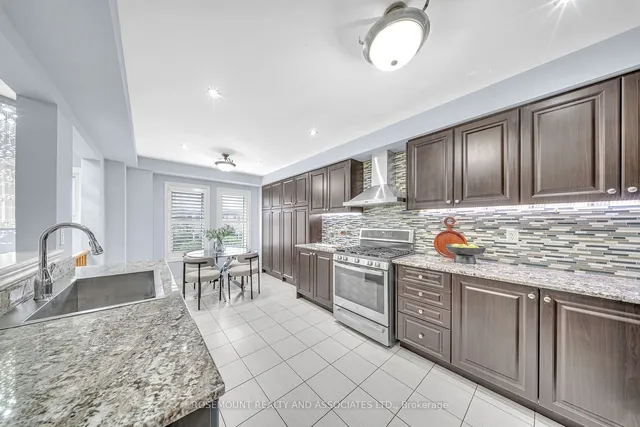 Additional image 17 of 9 De Jong St