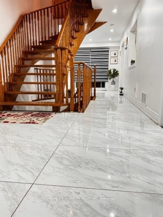 Additional image 3 of 32 Oaklea Blvd