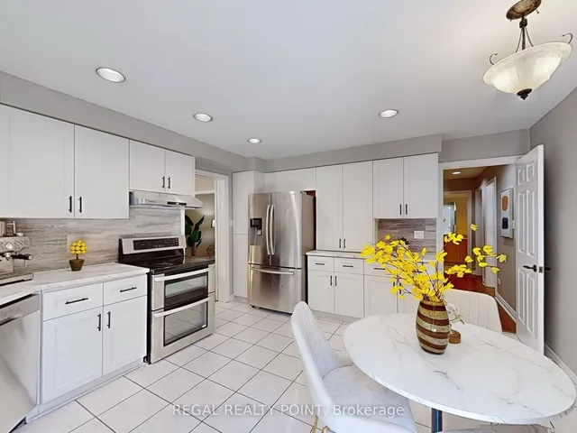 Additional image 11 of 27 Bluffwood Dr